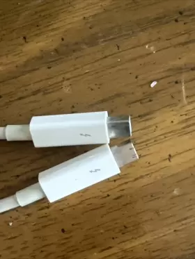 Apple 888462313483 Thunderbolt 2 Mini Displayport 0.5 Meter Md862ll/a Open Box Apple 888462313483 Thunderbolt 2 Mini Displayport 0.5 Meter Md862ll/a Open Box