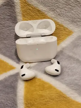 Mme73am Apple Mme73am/a Airpods 3rd Generation Bluetooth Earbuds Headset Charging Case White Mme73am Apple Mme73am/a Airpods 3rd Generation Bluetooth Earbuds Headset Charging Case White