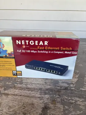 Fs108-1 Netgear Fs108 8-port 10/100mbps Fast Ethernet Switch New Never Opened