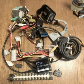 Ju-sa0g11-s1 Siig Usb 3.0 To Ide/sata Adapter With Assorted Computer Cables And Connectors
